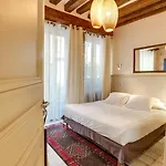 Hotell Hotel Marie Paris